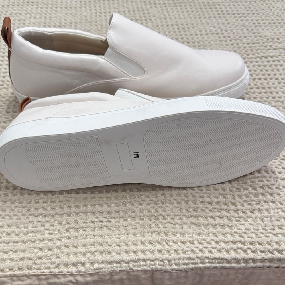 Women’s Lane Bryant Cream Slip-On Shoes Size 12W - Picture 5 of 6